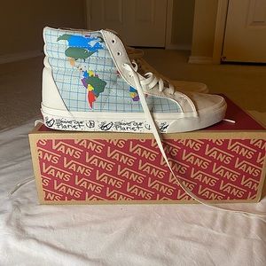 Save our planet vans.